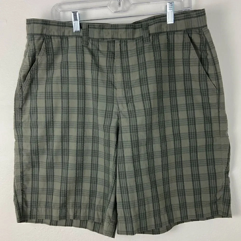 Patagonia Men’s Plaid Bermuda Shorts Hiking Outdoor Preforming‎ Size 36